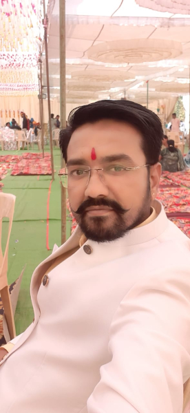 Astrologer Sampat Gaur